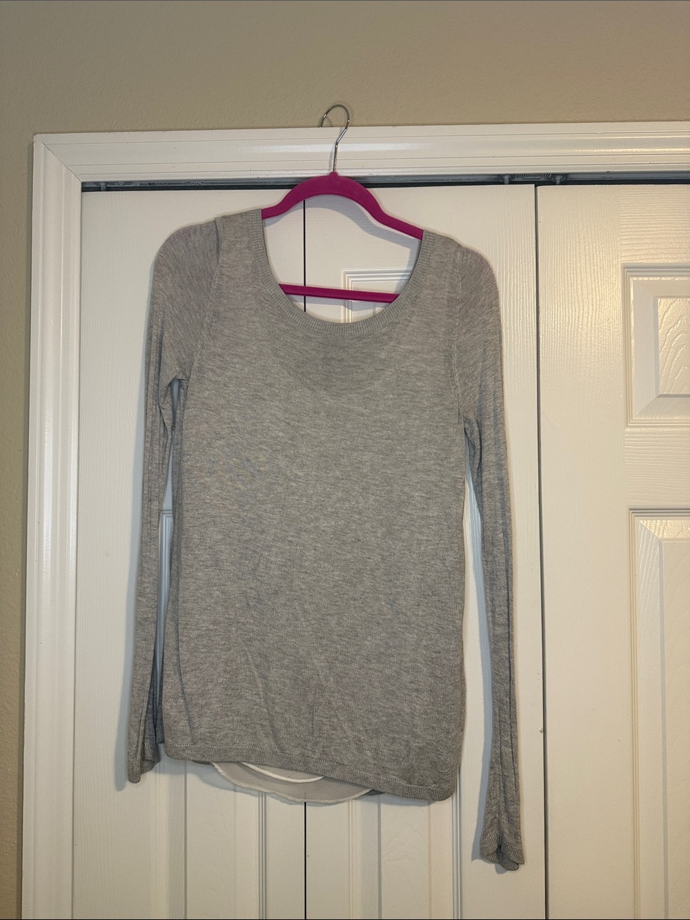 Express Light Gray Long Sleeve Scoop Neck Top